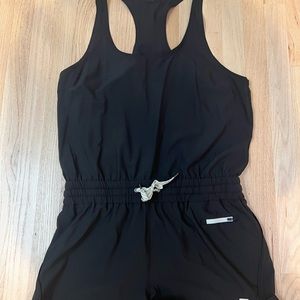 Brand new Vuori romper
